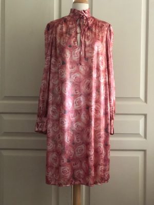 Laura knee length dress